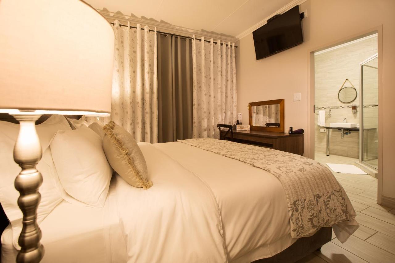 Three Olives Guesthouse Centurion Exteriör bild